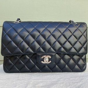 ✨SOLD✨Chanel Lambskin Quilted Medium Double Flap